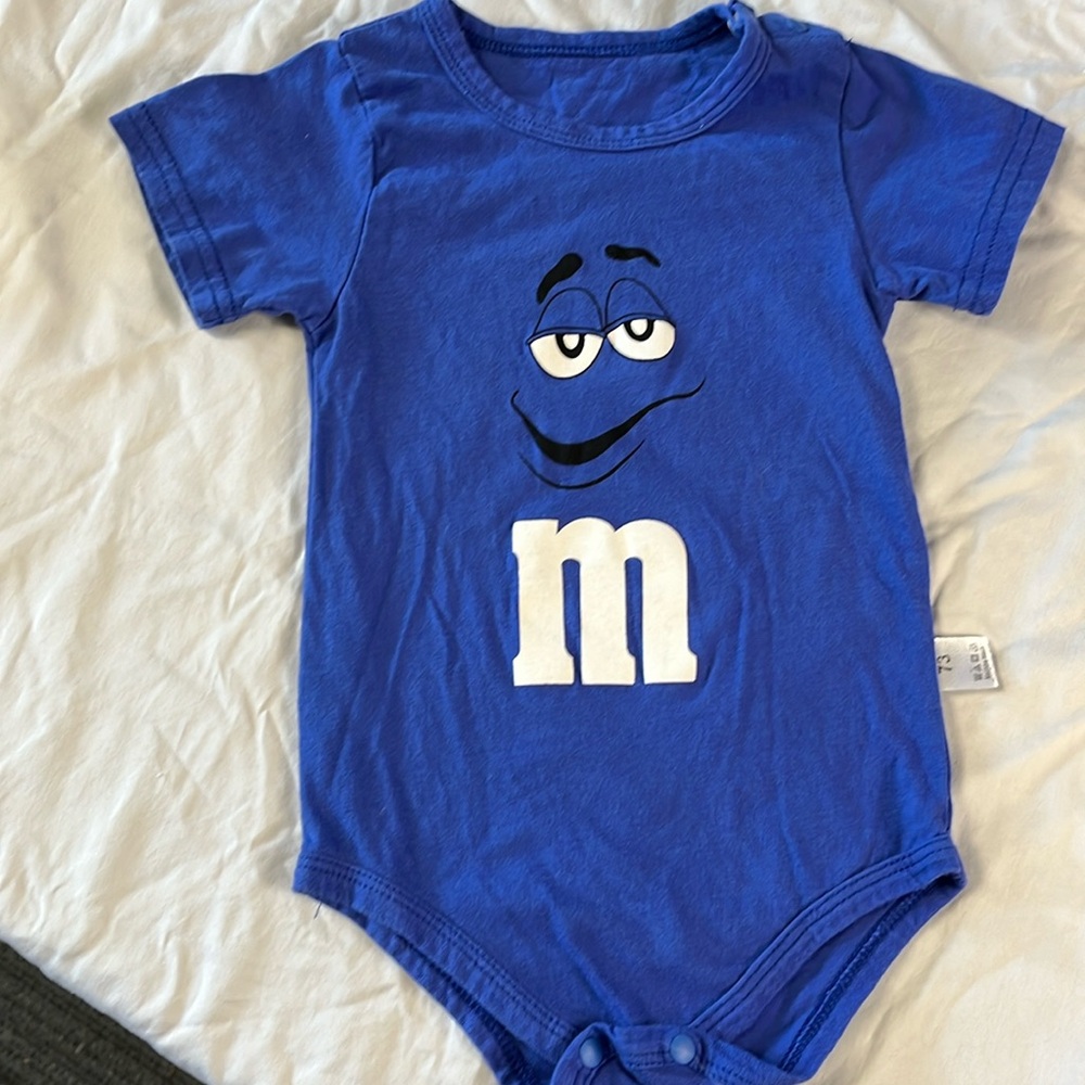 6M Blue M&M onesie, diaper shirt